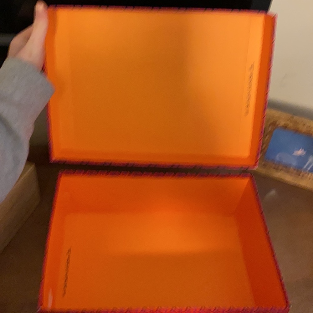 Tori Burch box - Picture 6 of 9